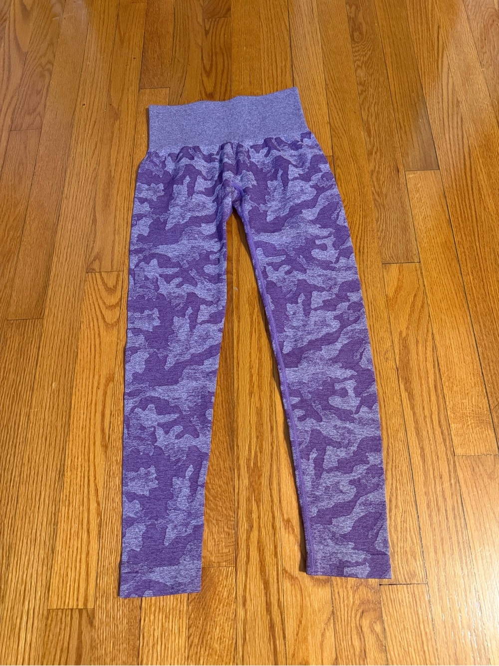 NVGTN purple camo seamless leggings size xs